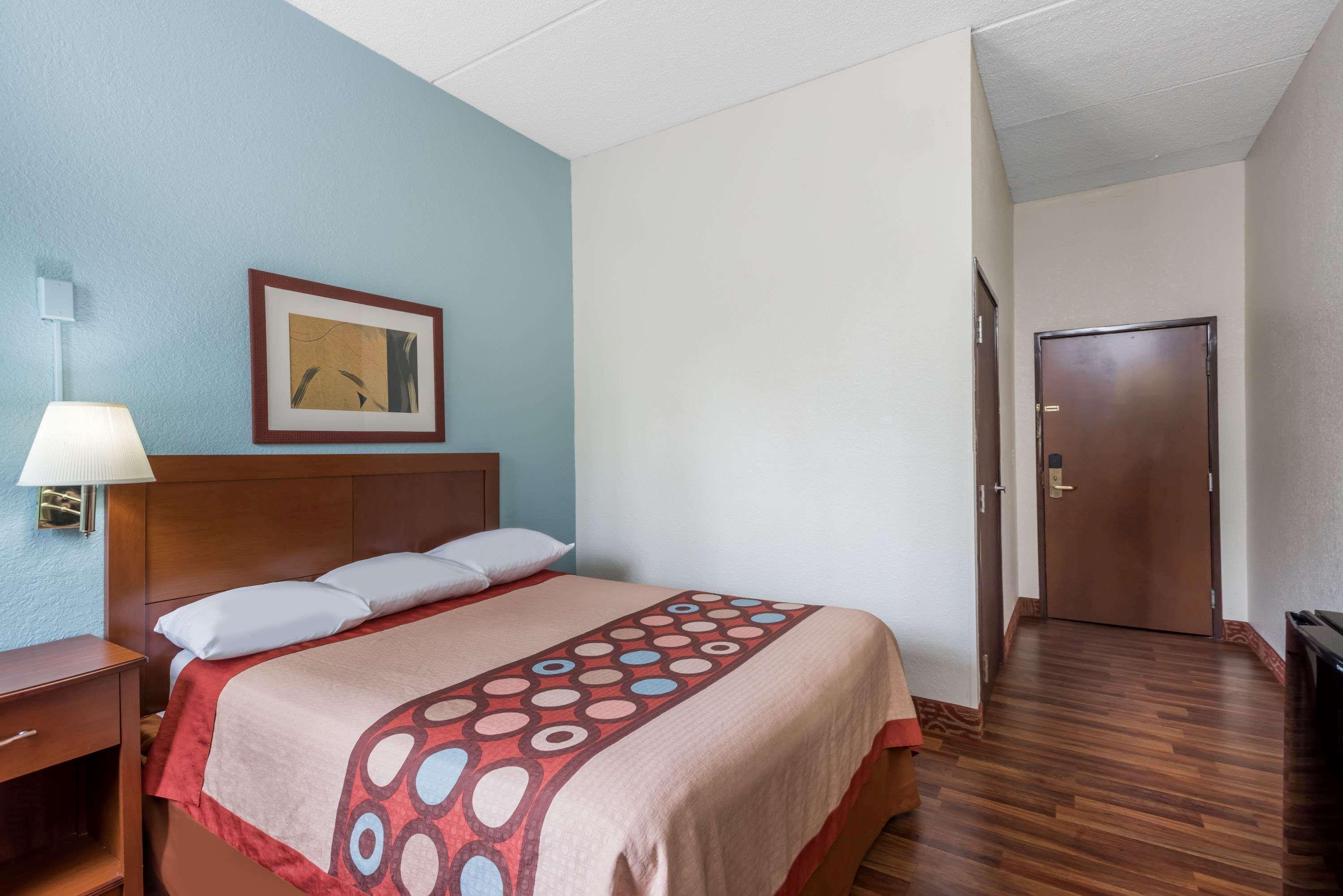 Super 8 By Wyndham Danbury Motel Dış mekan fotoğraf