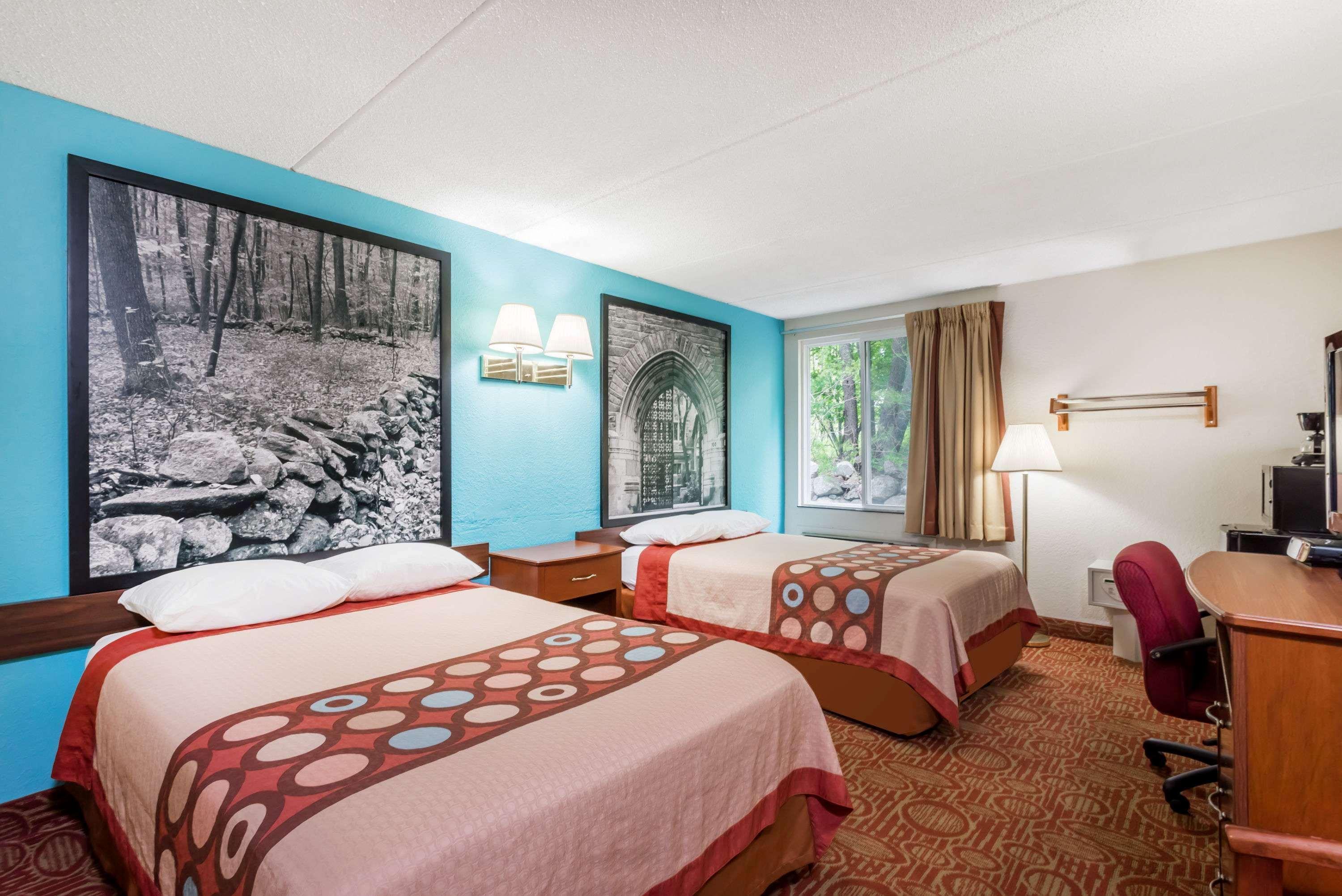 Super 8 By Wyndham Danbury Motel Dış mekan fotoğraf