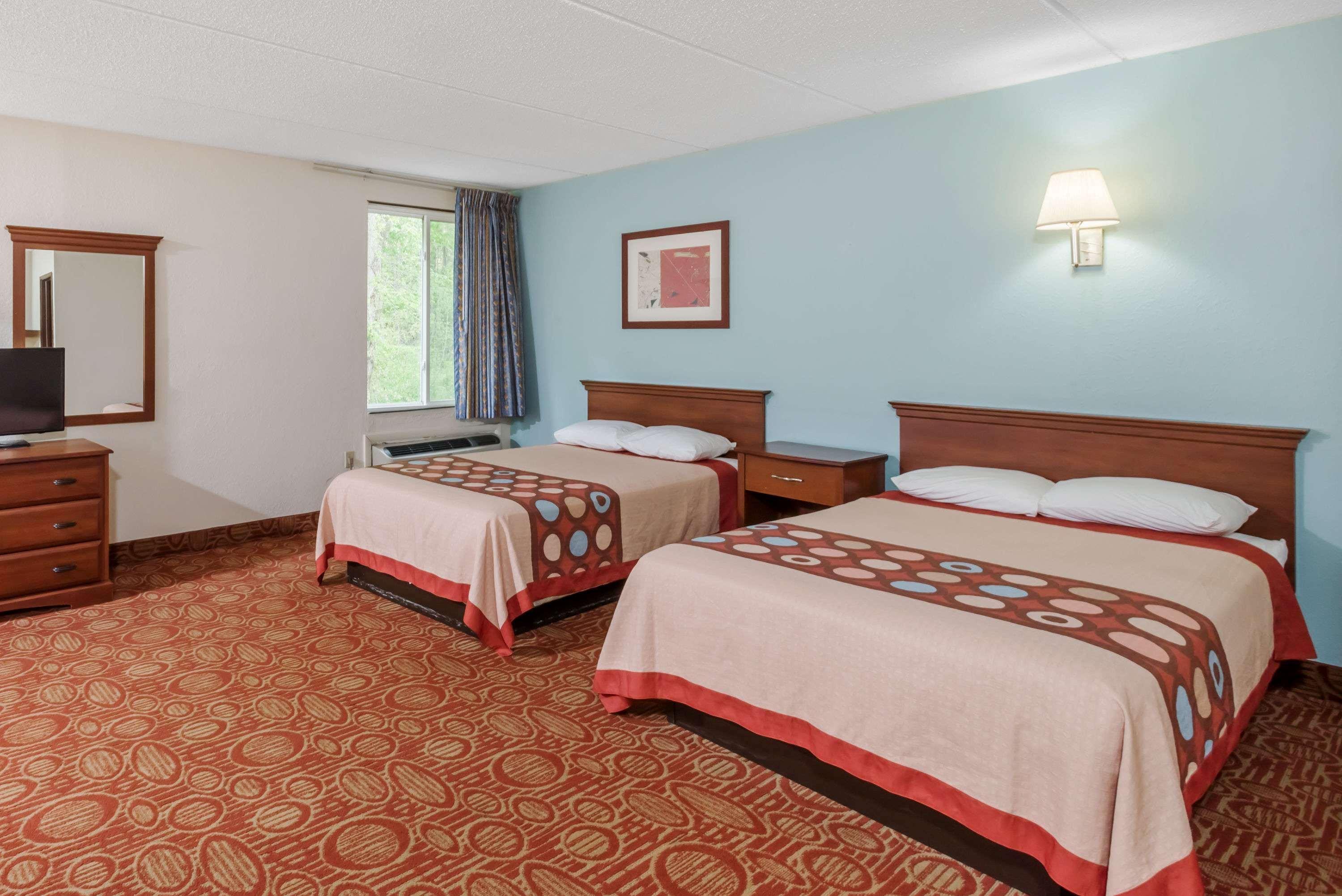 Super 8 By Wyndham Danbury Motel Dış mekan fotoğraf